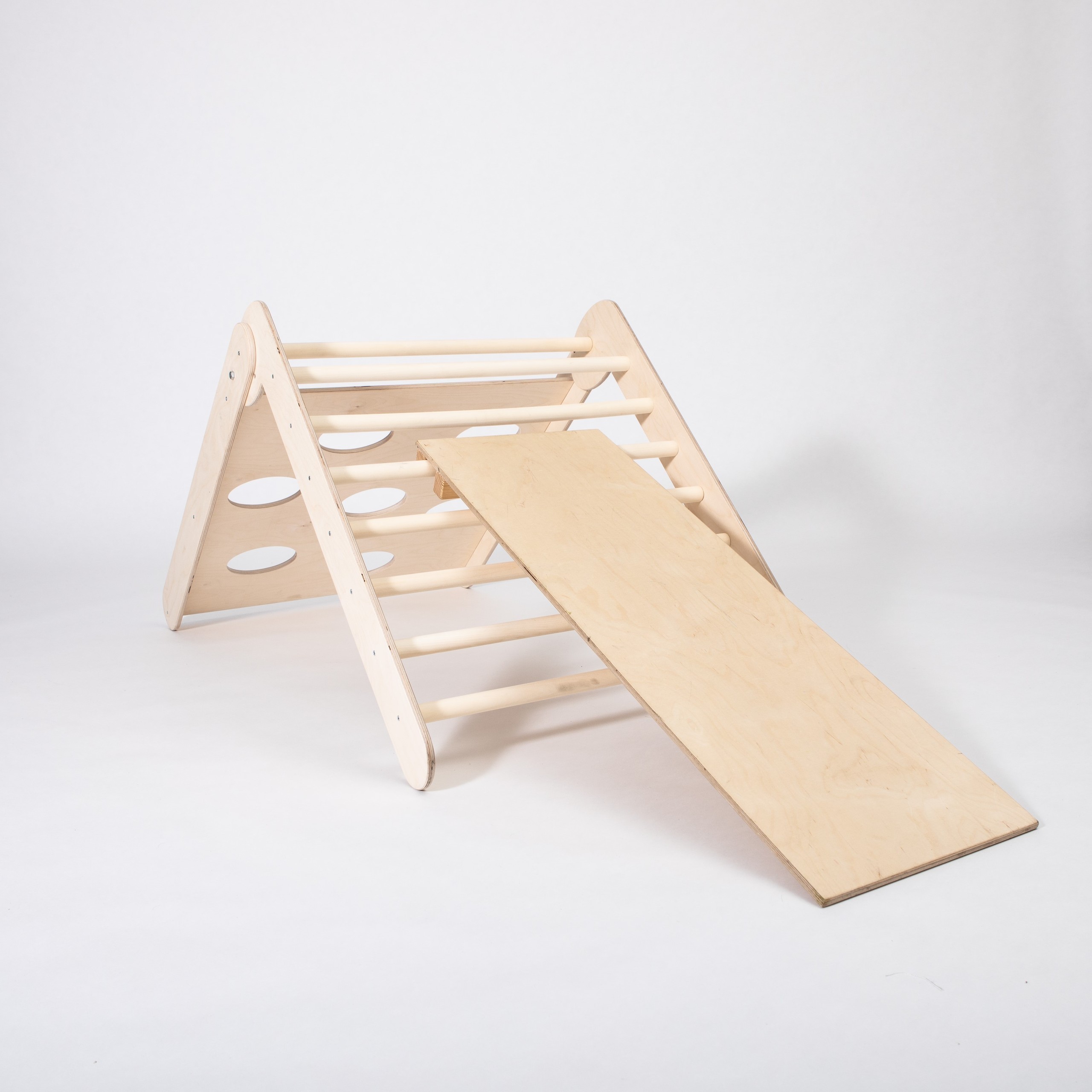 2-in-1 Montessori Climbing Triangle With Ramp | Hertwill