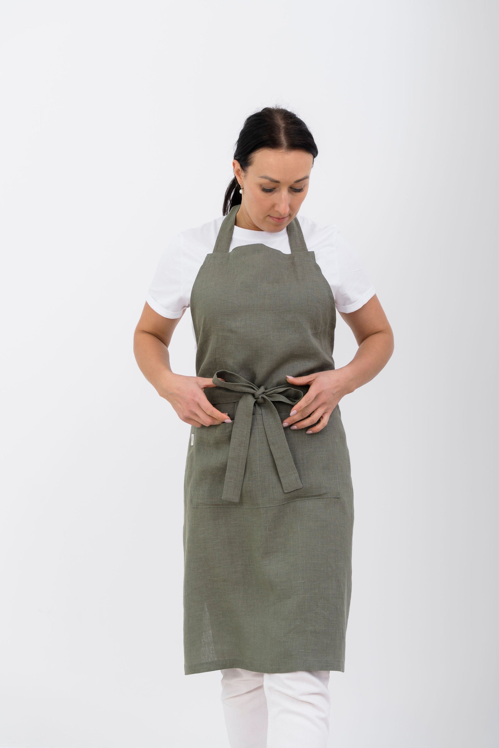 Classic Linen Apron | Hertwill