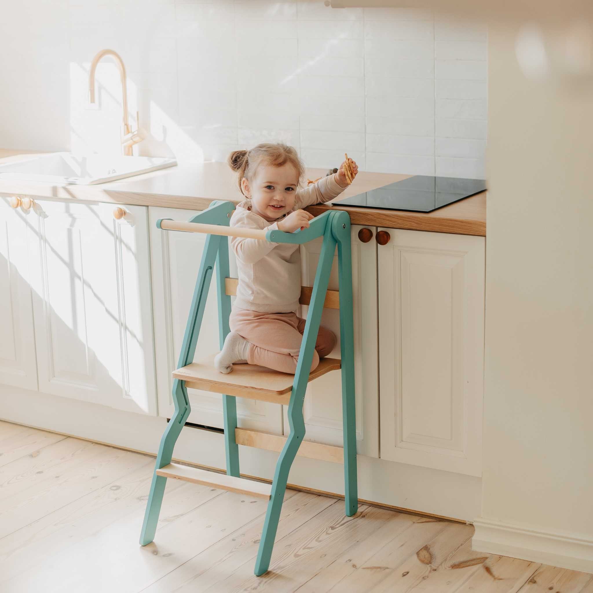 Kid's Concept ルーピング・スタッキング Foldable Kitchen Tower ZigZag | Hertwill