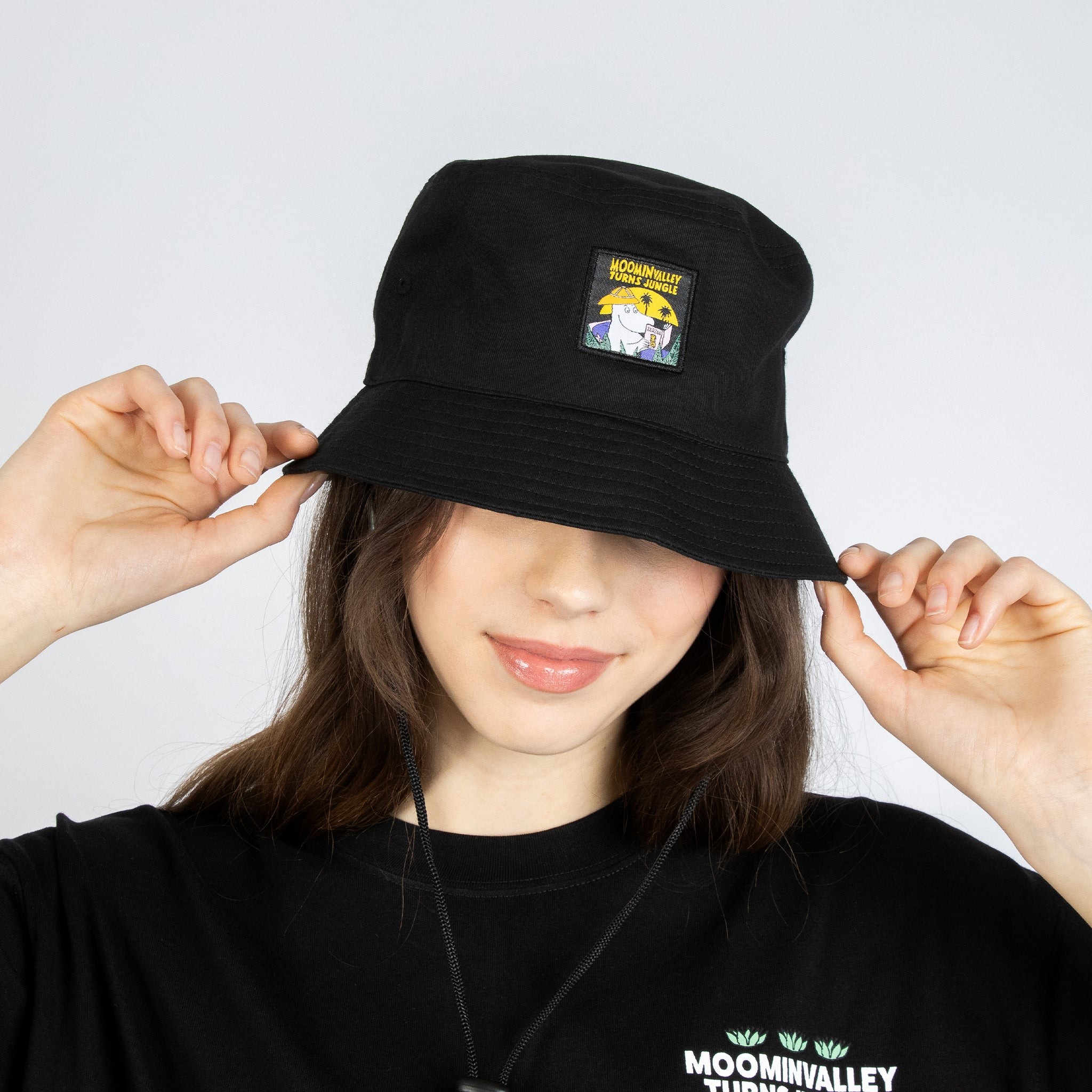 Moomin Jungle Adult Bucket Hat - Black | Hertwill