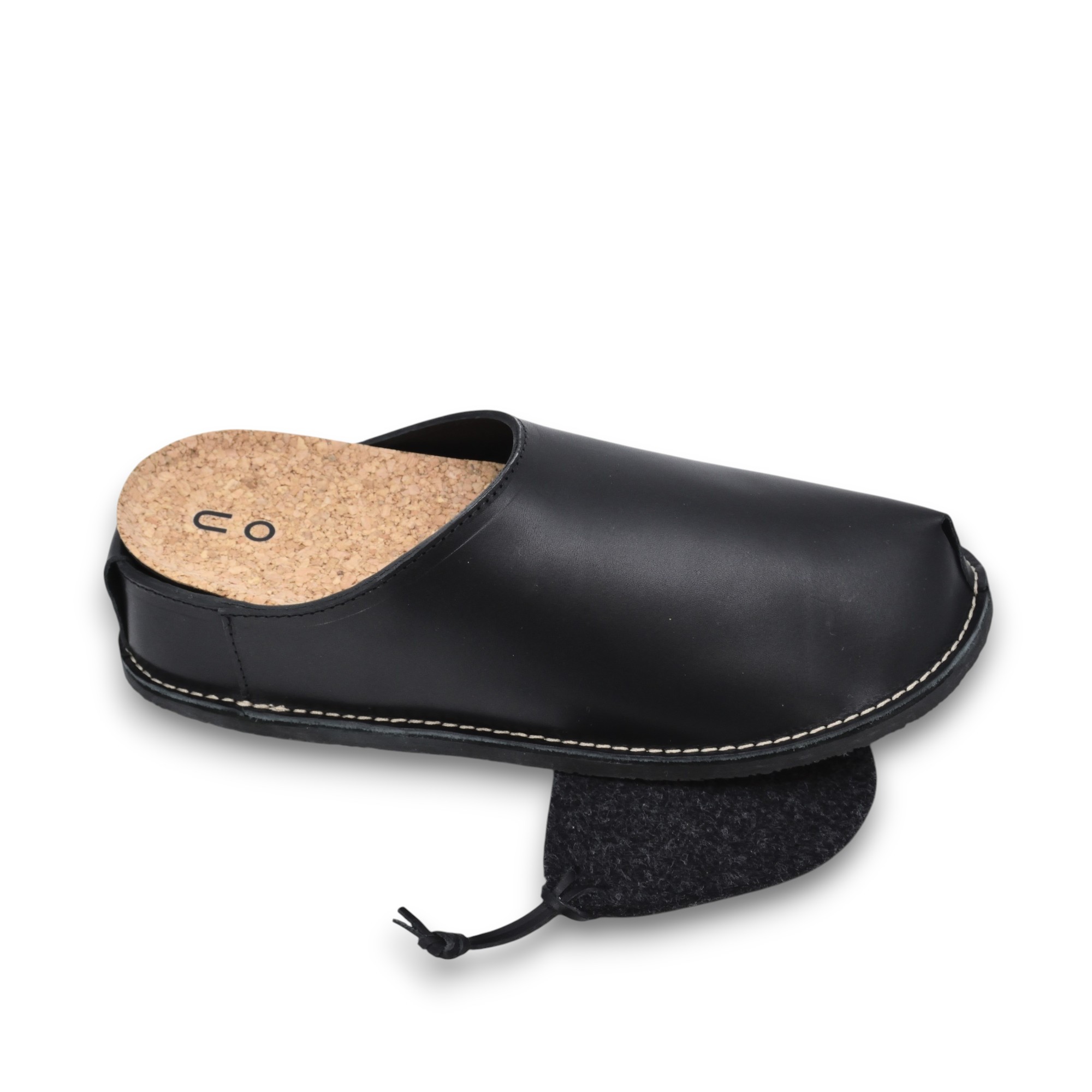 TOKU Tokyo unisex slip-on shoes - Black | Hertwill